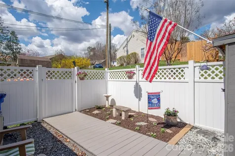 11 Pearl Street Black Mountain NC 28711