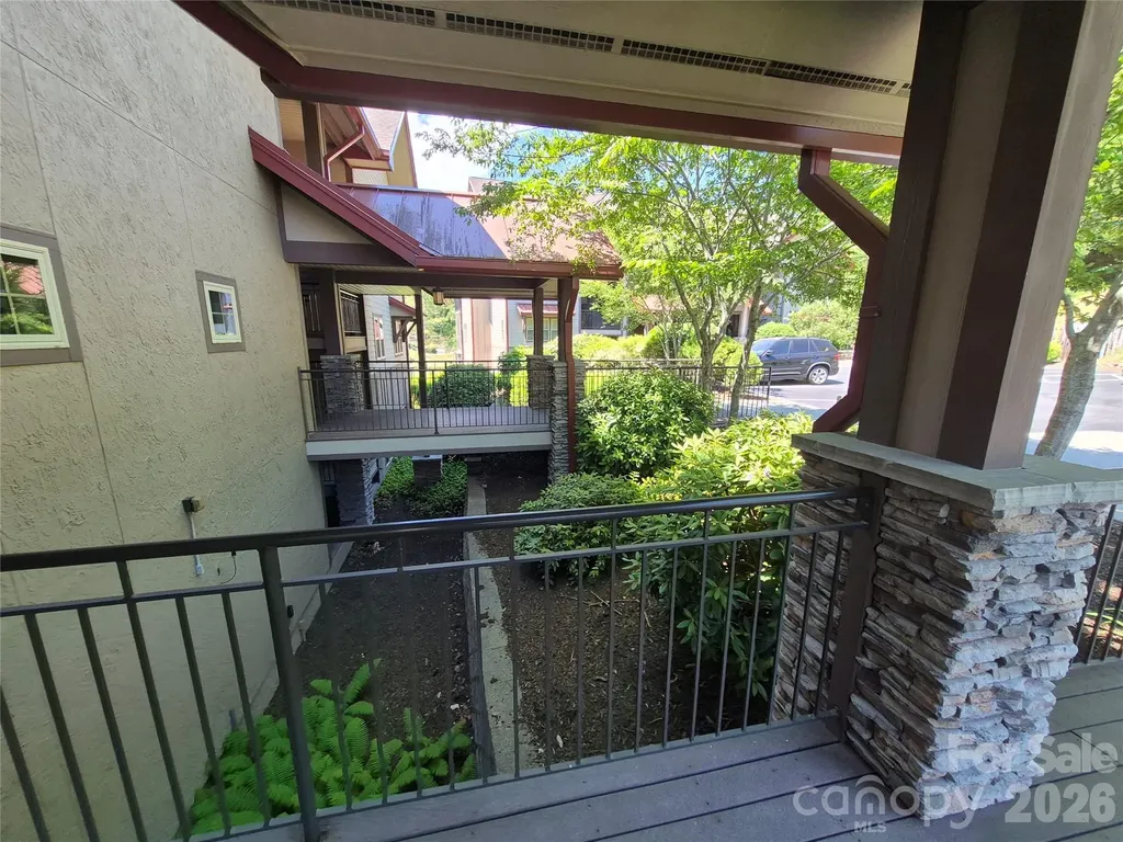 1564 Country Club Drive Maggie Valley NC 28751