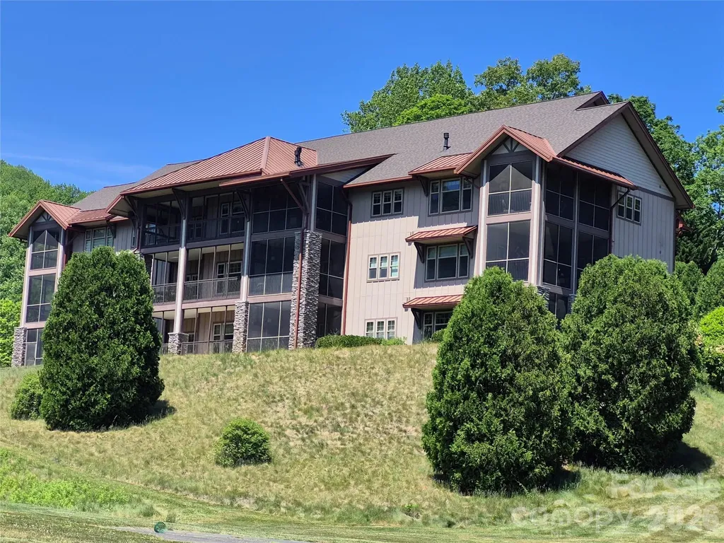 1564 Country Club Drive Maggie Valley NC 28751