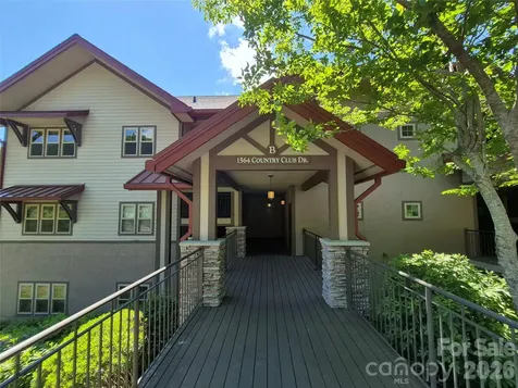 1564 Country Club Drive Maggie Valley NC 28751