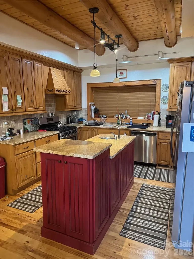 686 Hyacinth Drive Clyde NC 28721