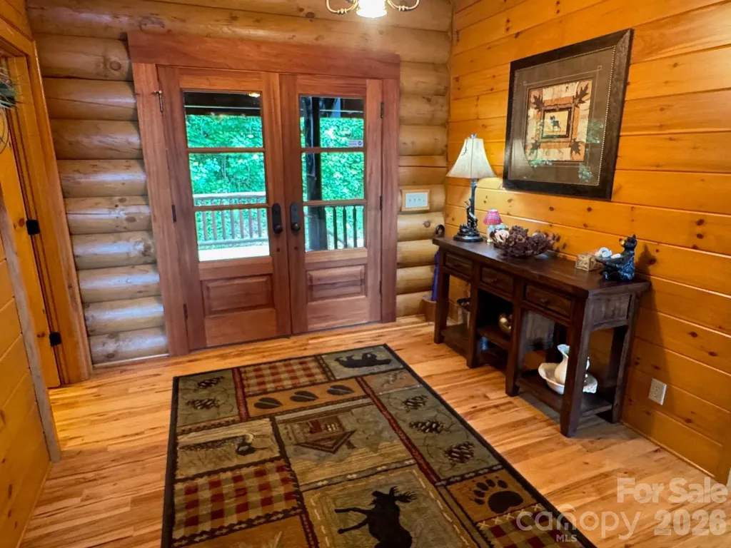 686 Hyacinth Drive Clyde NC 28721