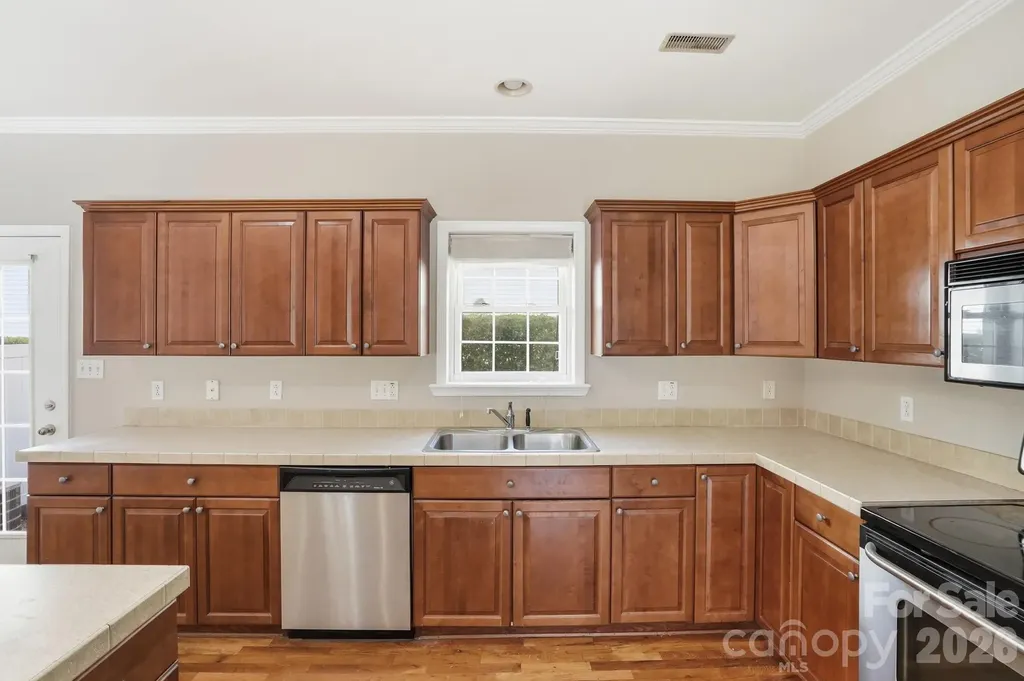 4322 Laurel Hill Lane Charlotte NC 28217