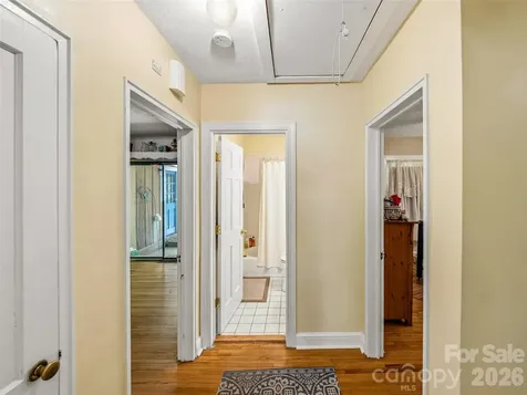 28 Canterbury Road Asheville NC 28805