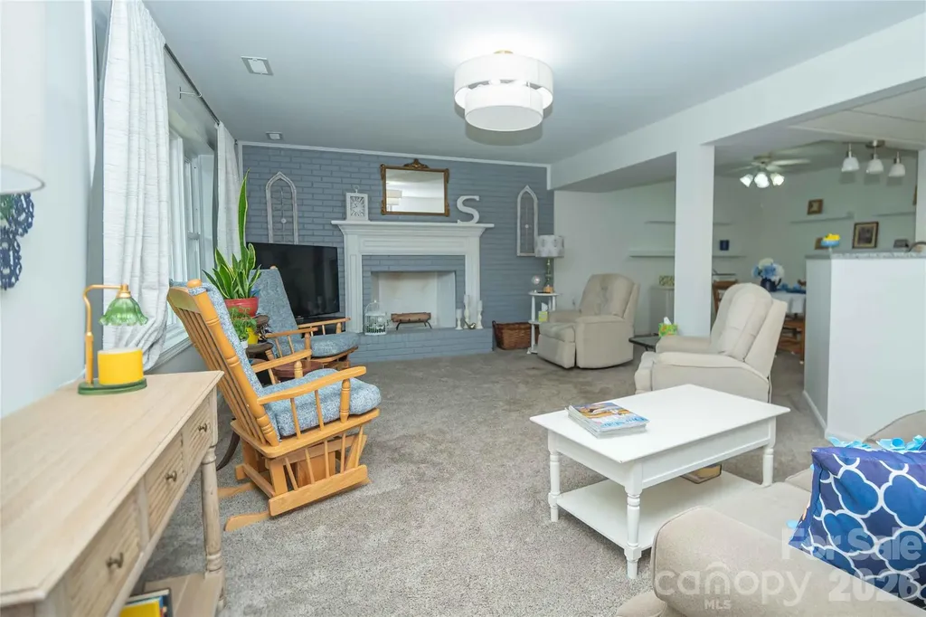 2959 Ramblewoods Drive Valdese NC 28690