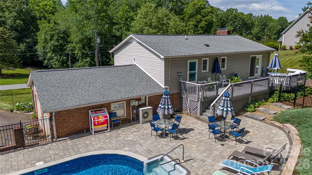 2959 Ramblewoods Drive Valdese NC 28690