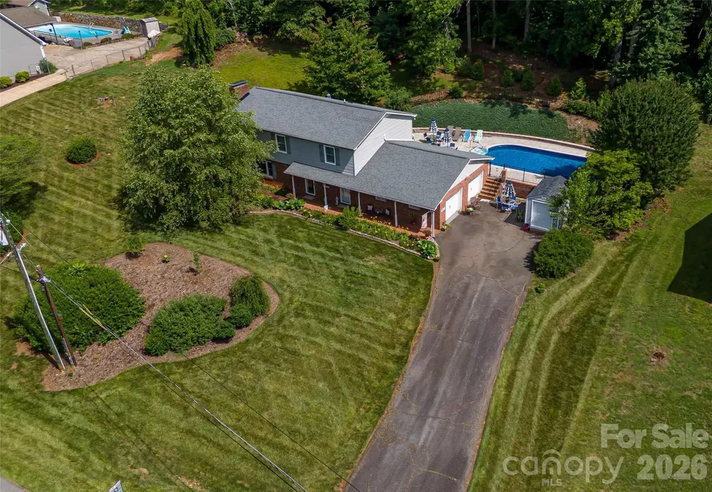 2959 Ramblewoods Drive Valdese NC 28690