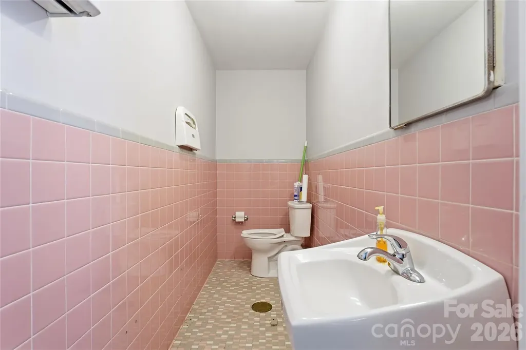 211 Atkinson Street Laurinburg NC 28352