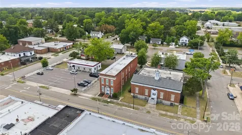211 Atkinson Street Laurinburg NC 28352