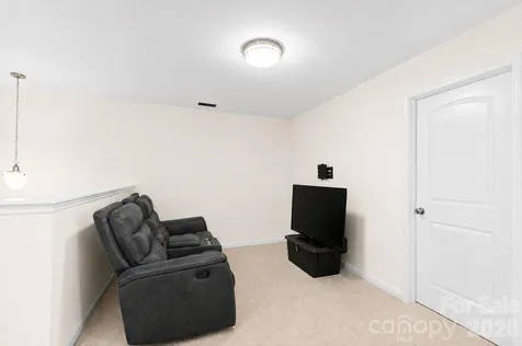 427 Inlet Place Drive Winston Salem NC 27127