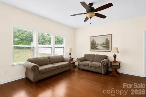 427 Inlet Place Drive Winston Salem NC 27127