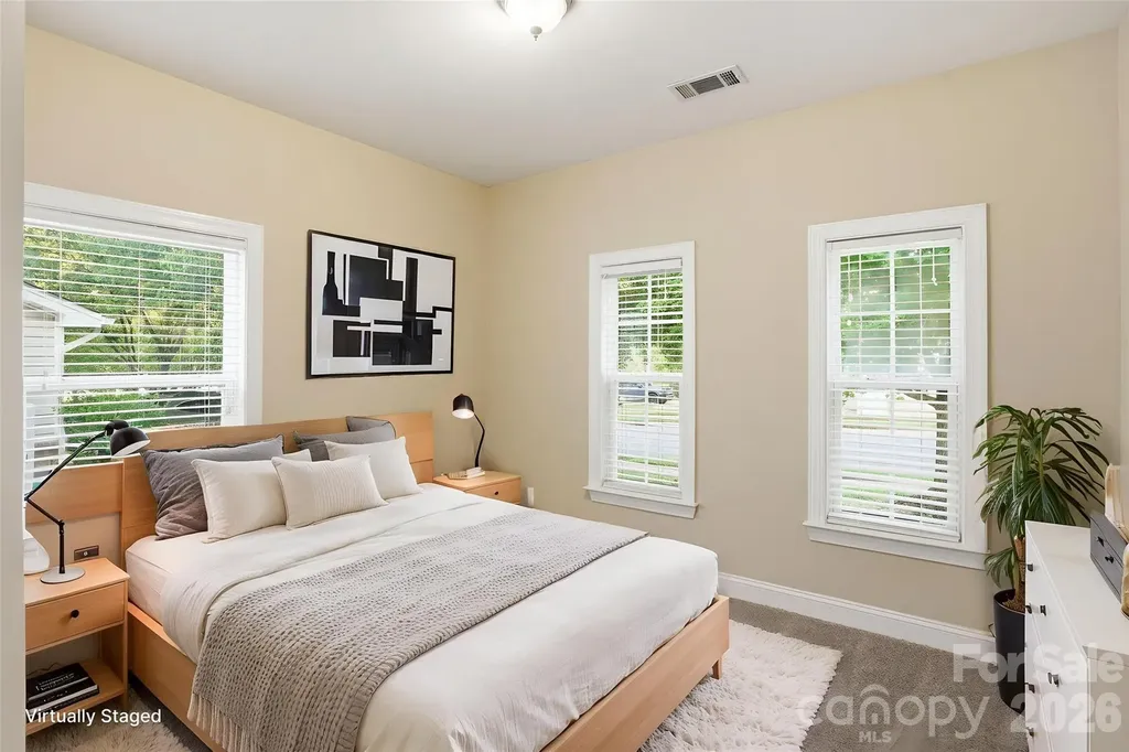9527 Seamill Road Charlotte NC 28278