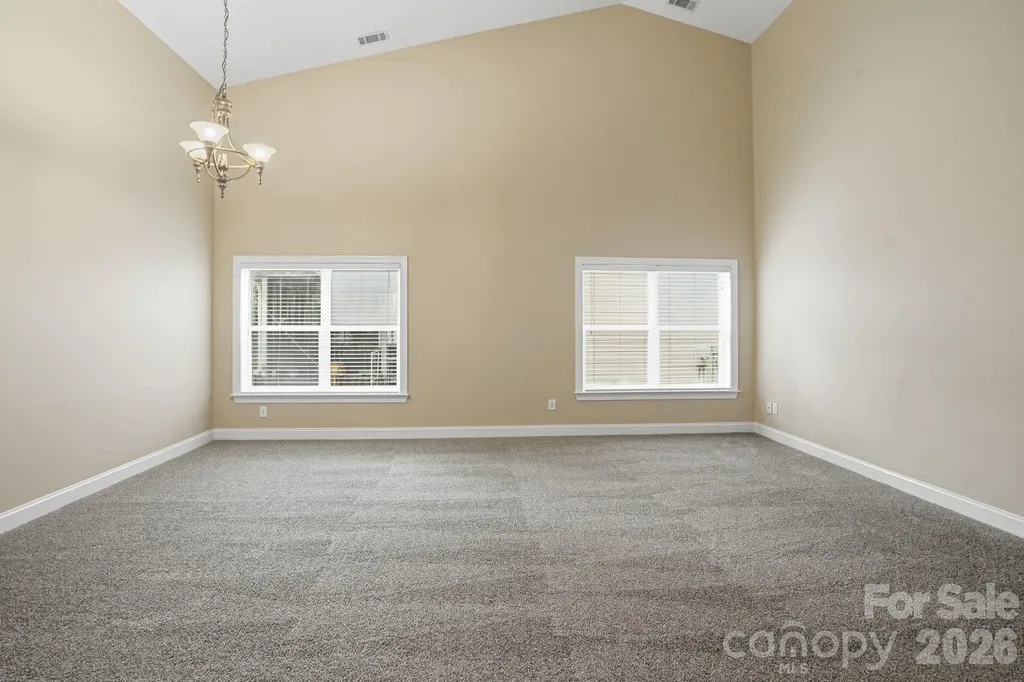 9527 Seamill Road Charlotte NC 28278