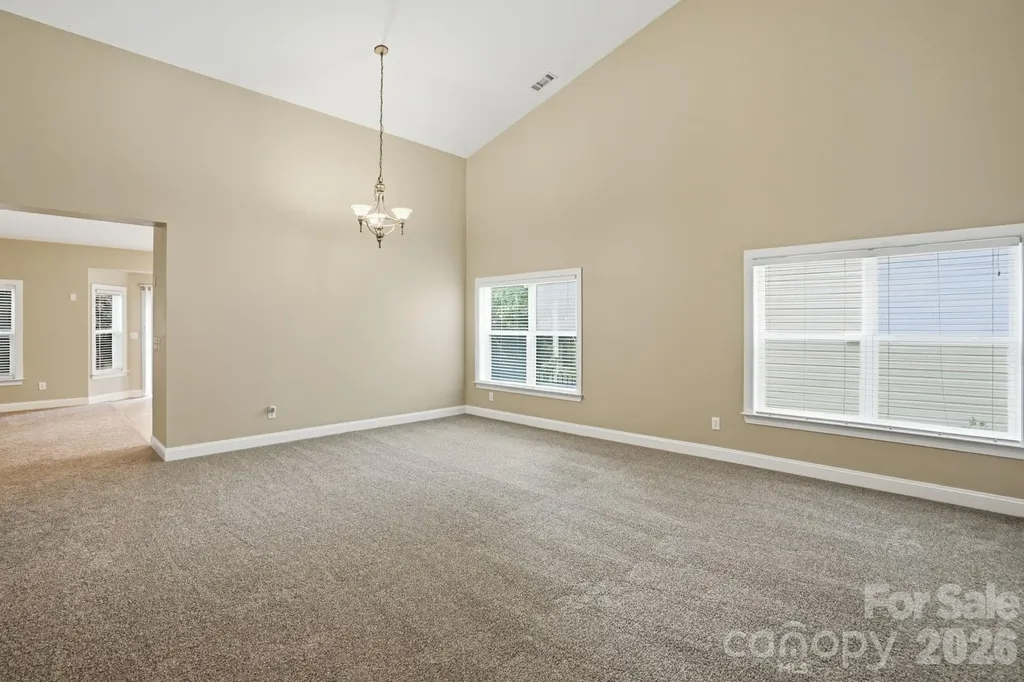 9527 Seamill Road Charlotte NC 28278
