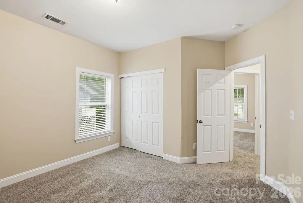 9527 Seamill Road Charlotte NC 28278