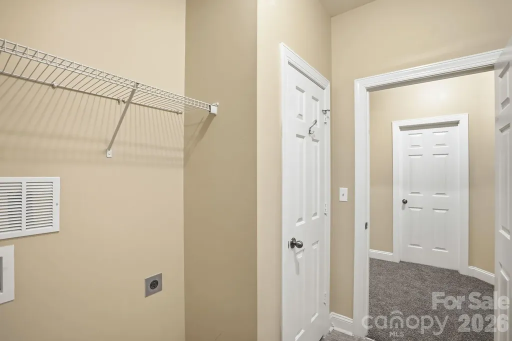 9527 Seamill Road Charlotte NC 28278