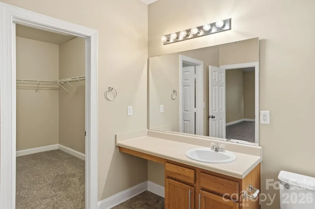 9527 Seamill Road Charlotte NC 28278