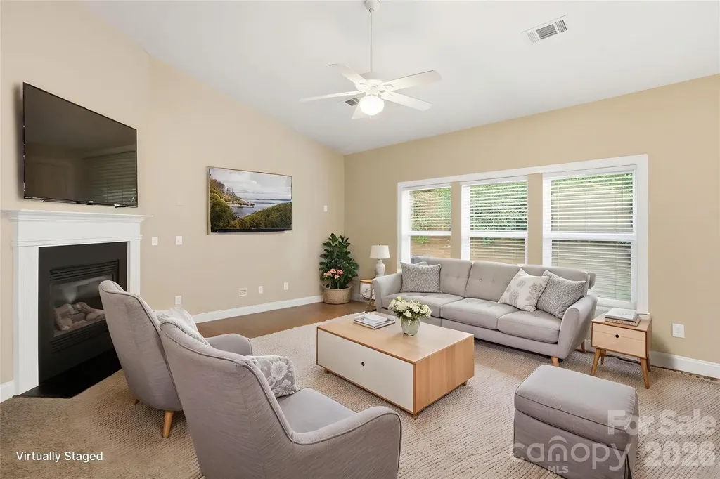9527 Seamill Road Charlotte NC 28278