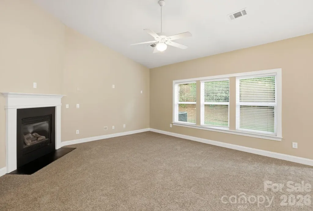 9527 Seamill Road Charlotte NC 28278