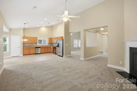 9527 Seamill Road Charlotte NC 28278