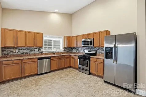 9527 Seamill Road Charlotte NC 28278