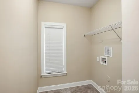 9527 Seamill Road Charlotte NC 28278