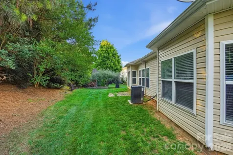 9527 Seamill Road Charlotte NC 28278