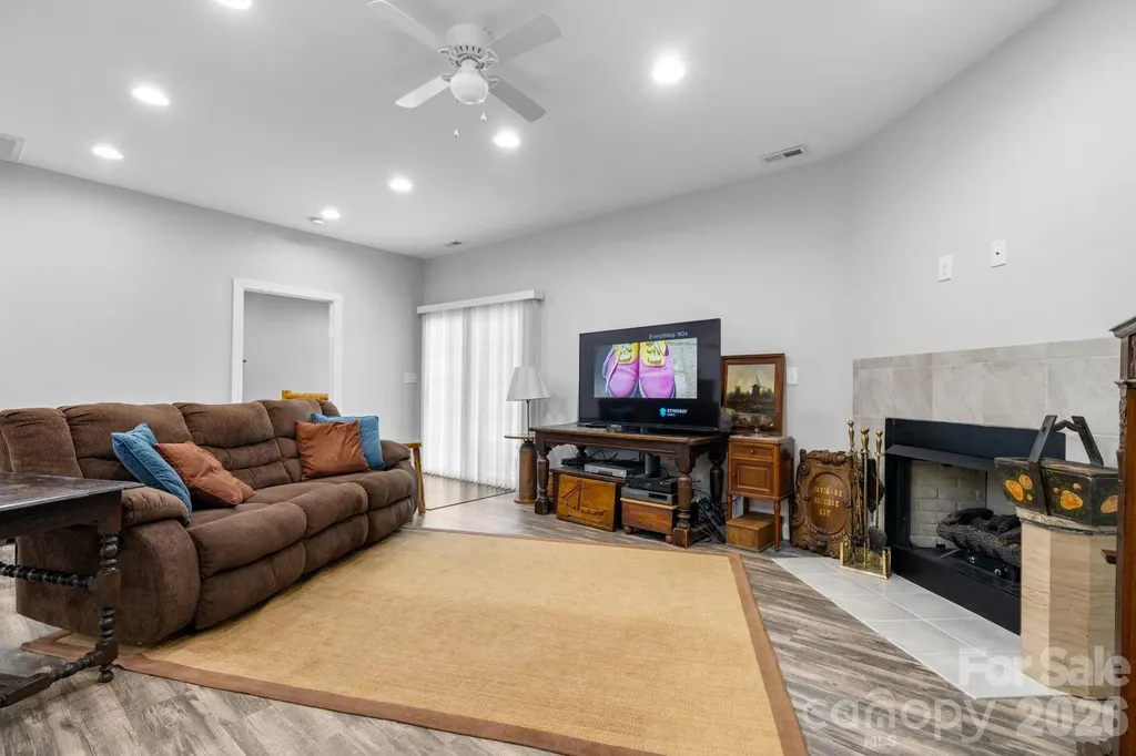 202 Ivy Court Morganton NC 28655