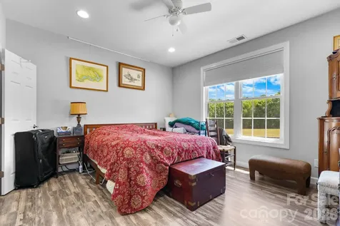 202 Ivy Court Morganton NC 28655