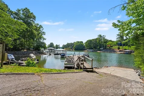 241 Spring Shore Road Statesville NC 28677