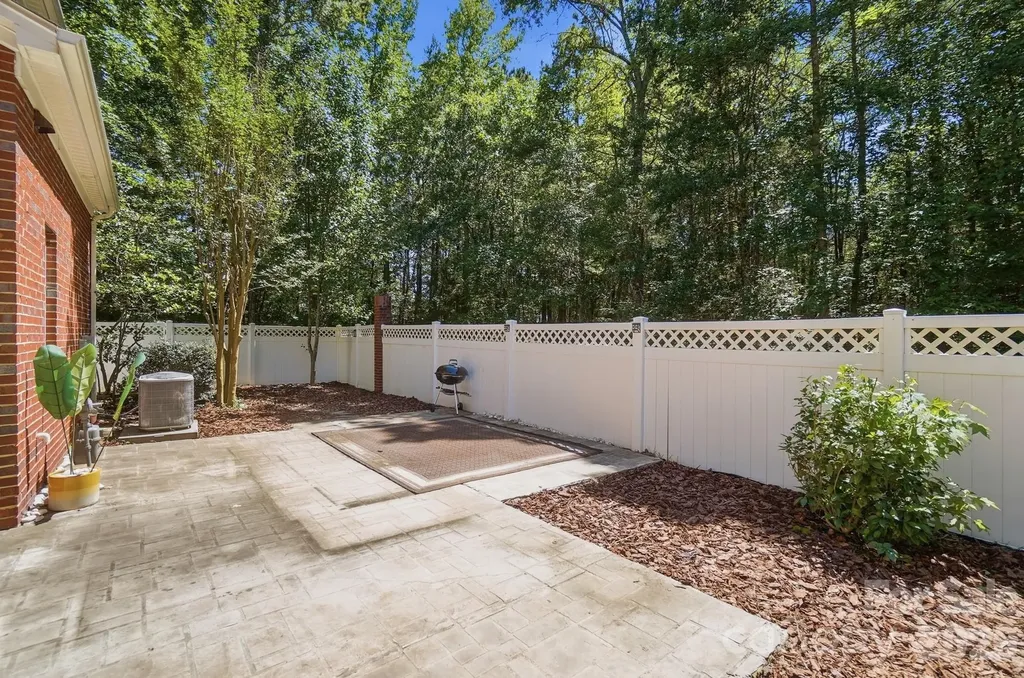 10412 Berkeley Woods Lane Charlotte NC 28277