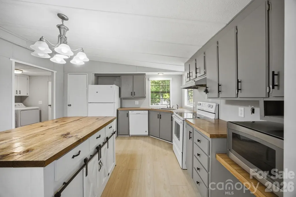 4377 Catawba Burris Road Denver NC 28037
