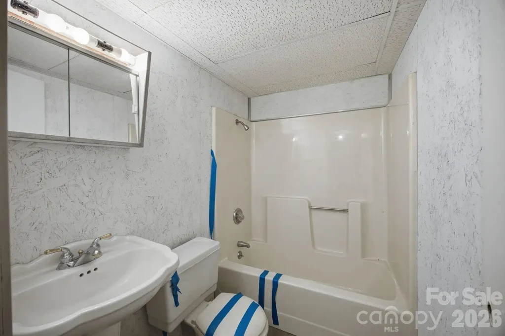 4377 Catawba Burris Road Denver NC 28037