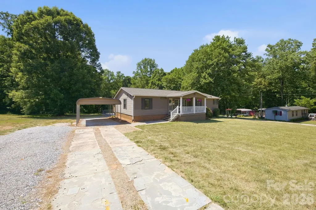 4377 Catawba Burris Road Denver NC 28037