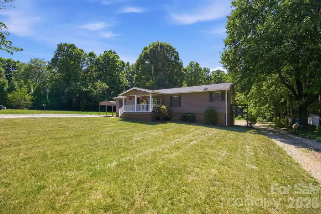 4377 Catawba Burris Road Denver NC 28037