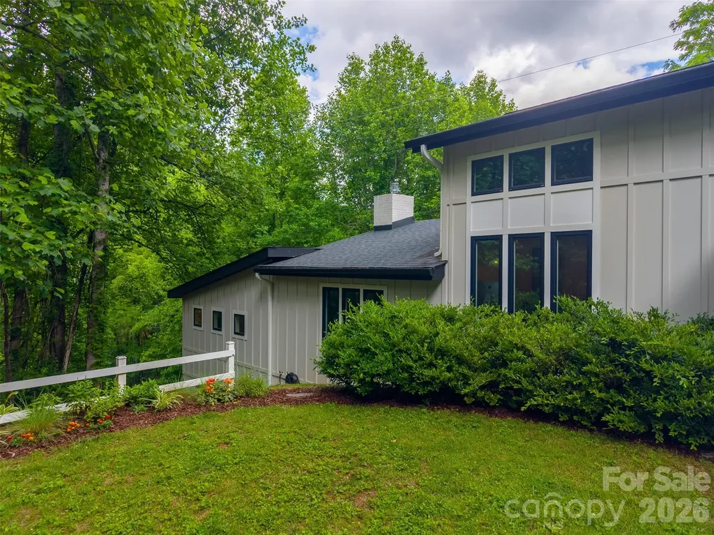 1452 S Country Club Drive Cullowhee NC 28723