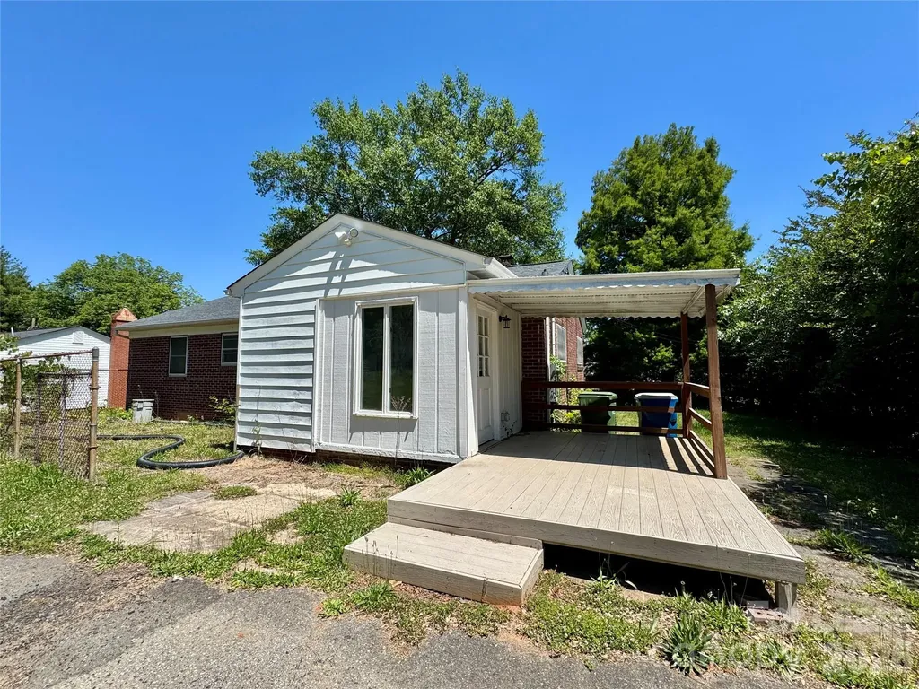106 Crest Street Mount Holly NC 28120