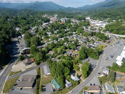 462 Walnut Street Waynesville NC 28786