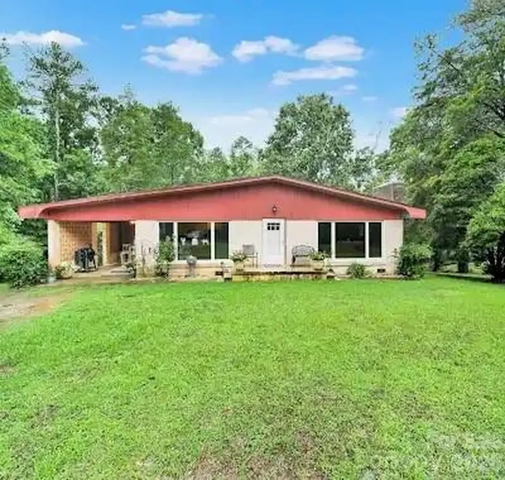 1239 Carlisle White Road Chester SC 29706