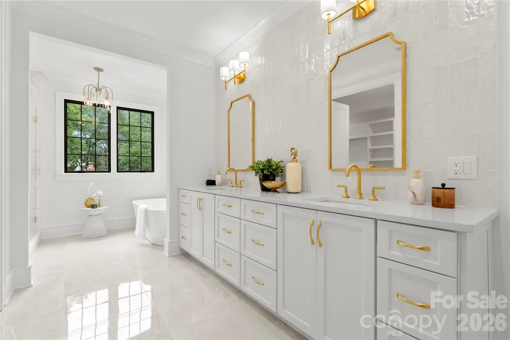 4142 Pineview Road Charlotte NC 28211