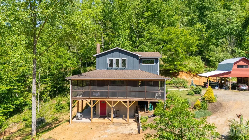 2825 Harrell Hill Road Bakersville NC 28705