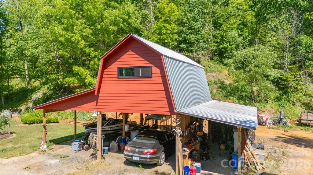 2825 Harrell Hill Road Bakersville NC 28705