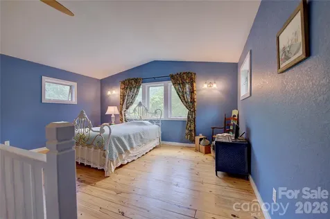 2825 Harrell Hill Road Bakersville NC 28705