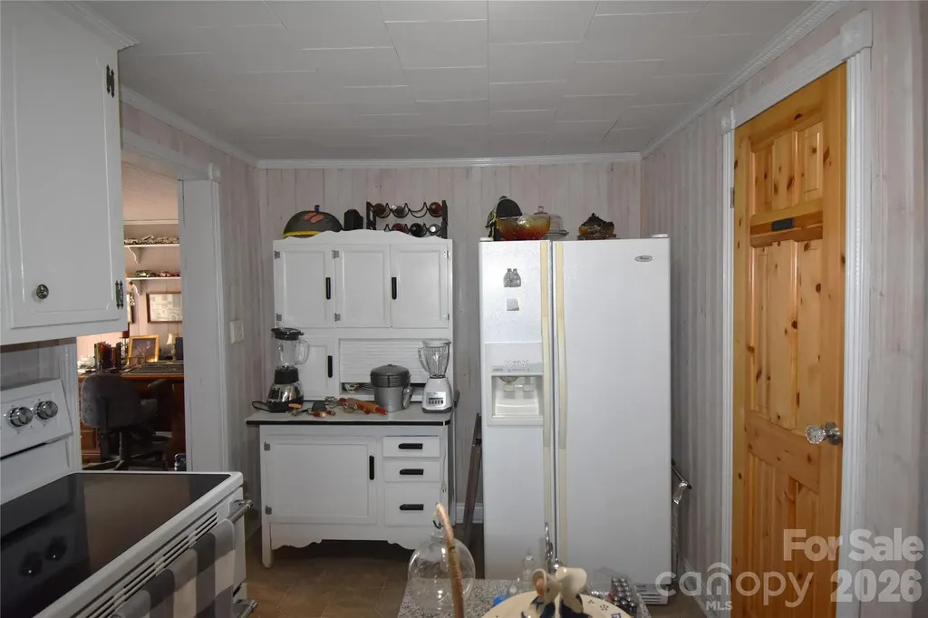 212 Sharon Avenue NW Lenoir NC 28645