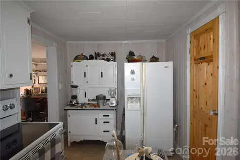 212 Sharon Avenue NW Lenoir NC 28645