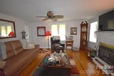 212 Sharon Avenue NW Lenoir NC 28645