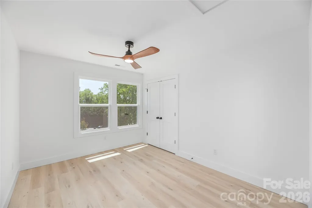 32 Oak Hill Road Candler NC 28715