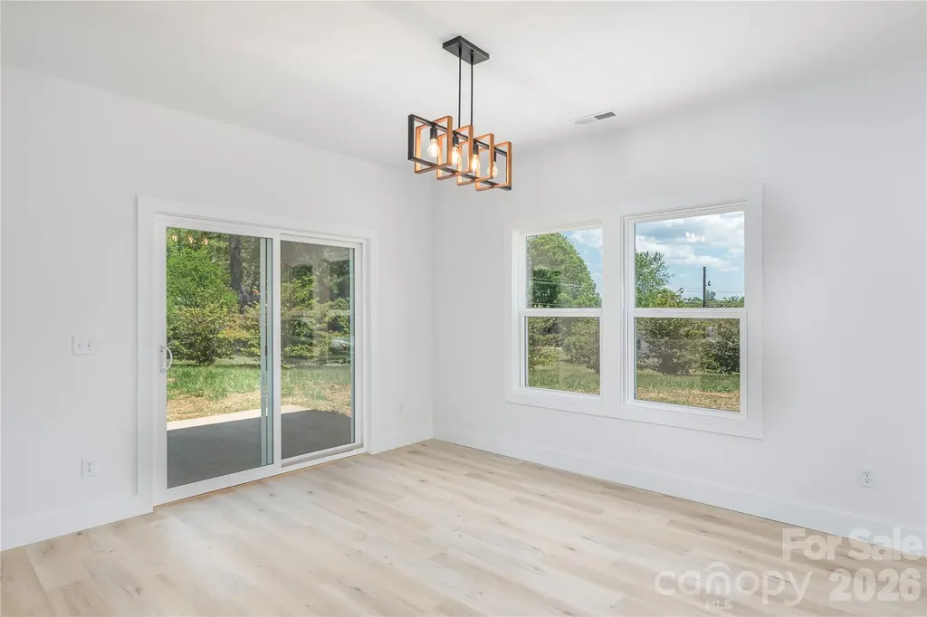 32 Oak Hill Road Candler NC 28715