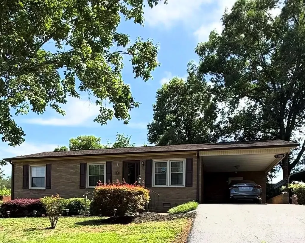 9108 Wilson Heights Avenue Hildebran NC 28637