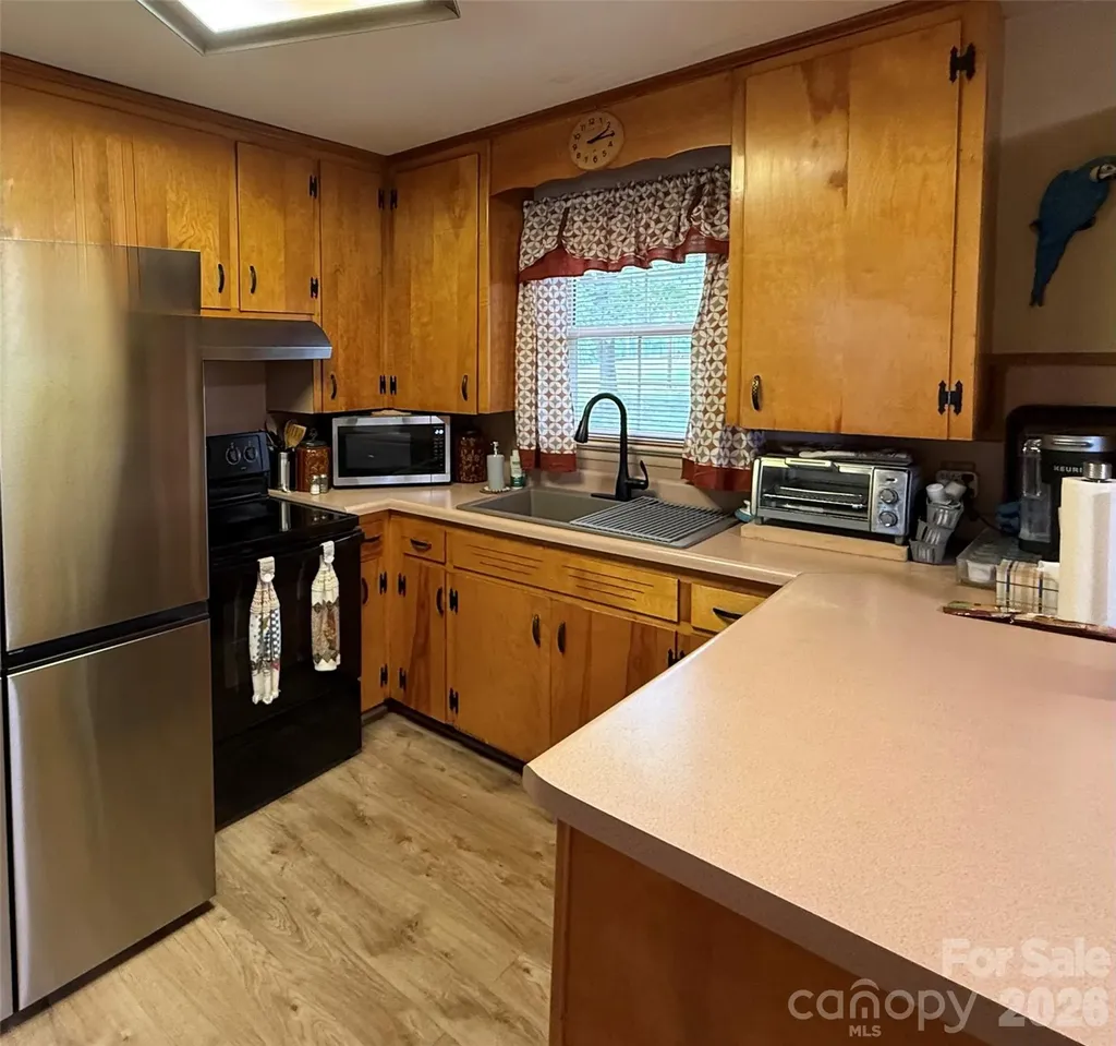 9108 Wilson Heights Avenue Hildebran NC 28637